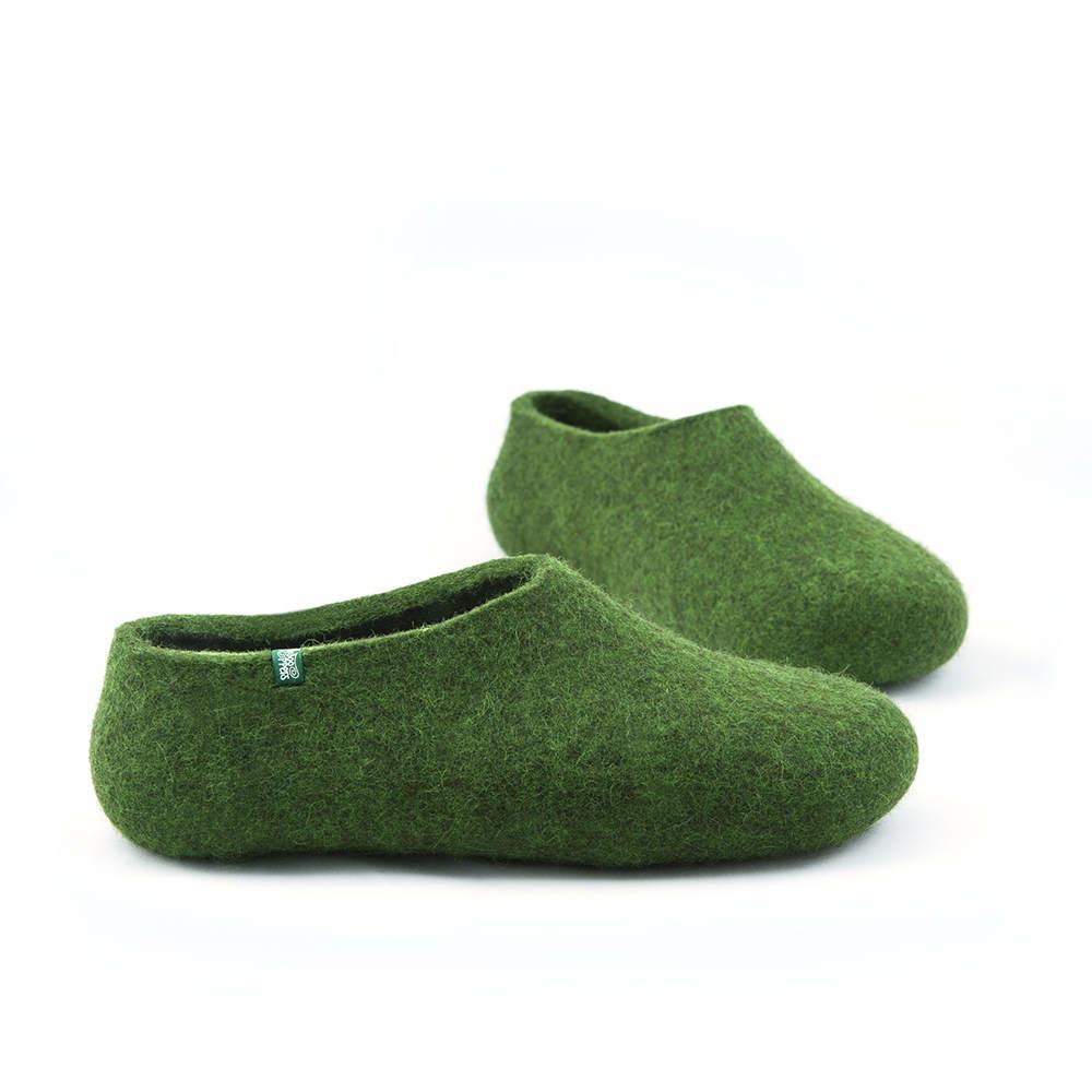 Green felt slippers for men BASIC 
