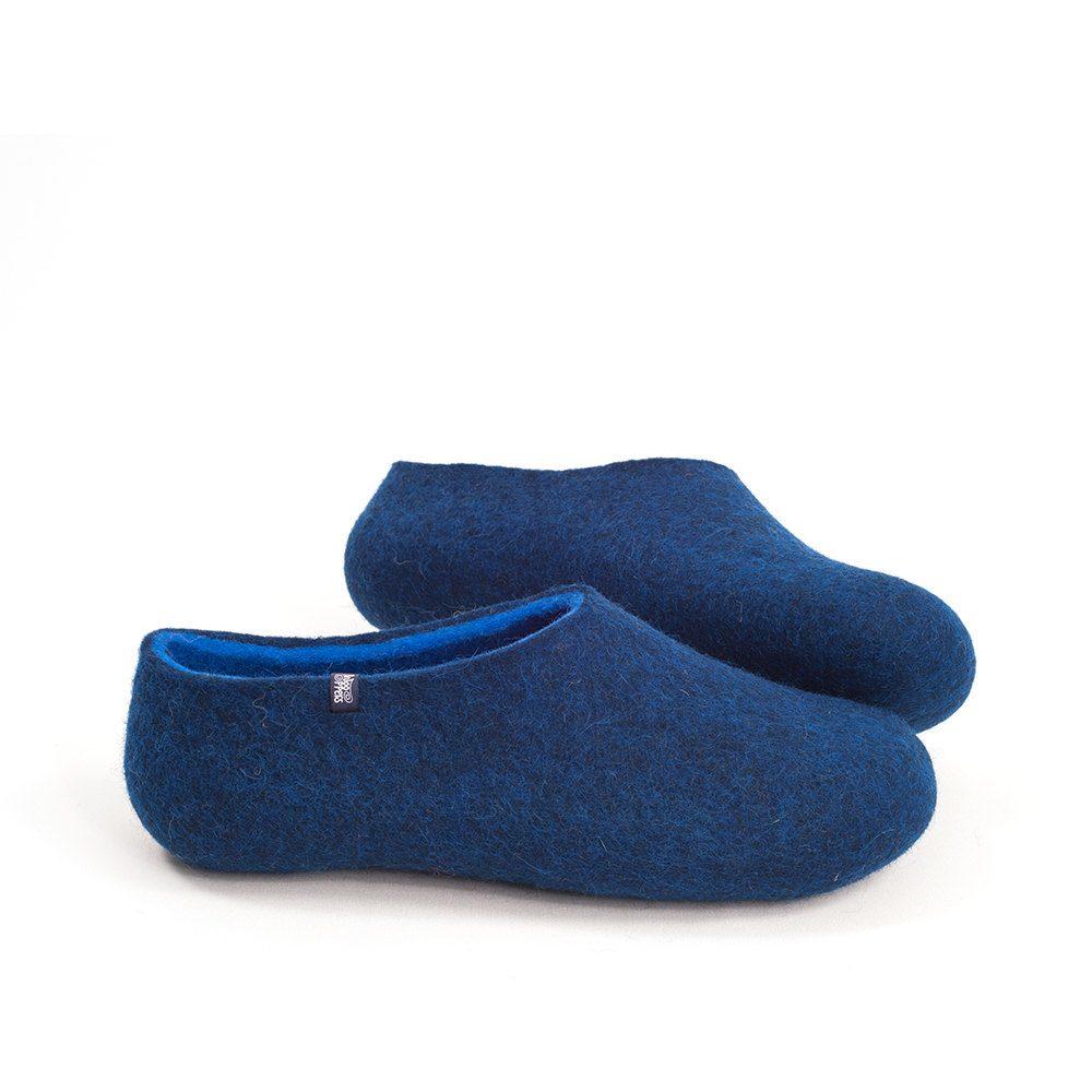 Felted wool slippers mens, black with popular light blue on the inside