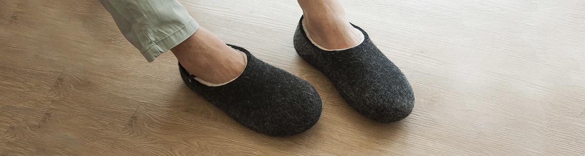 Mens slippers by Wooppers felted slippers, black with white interior
