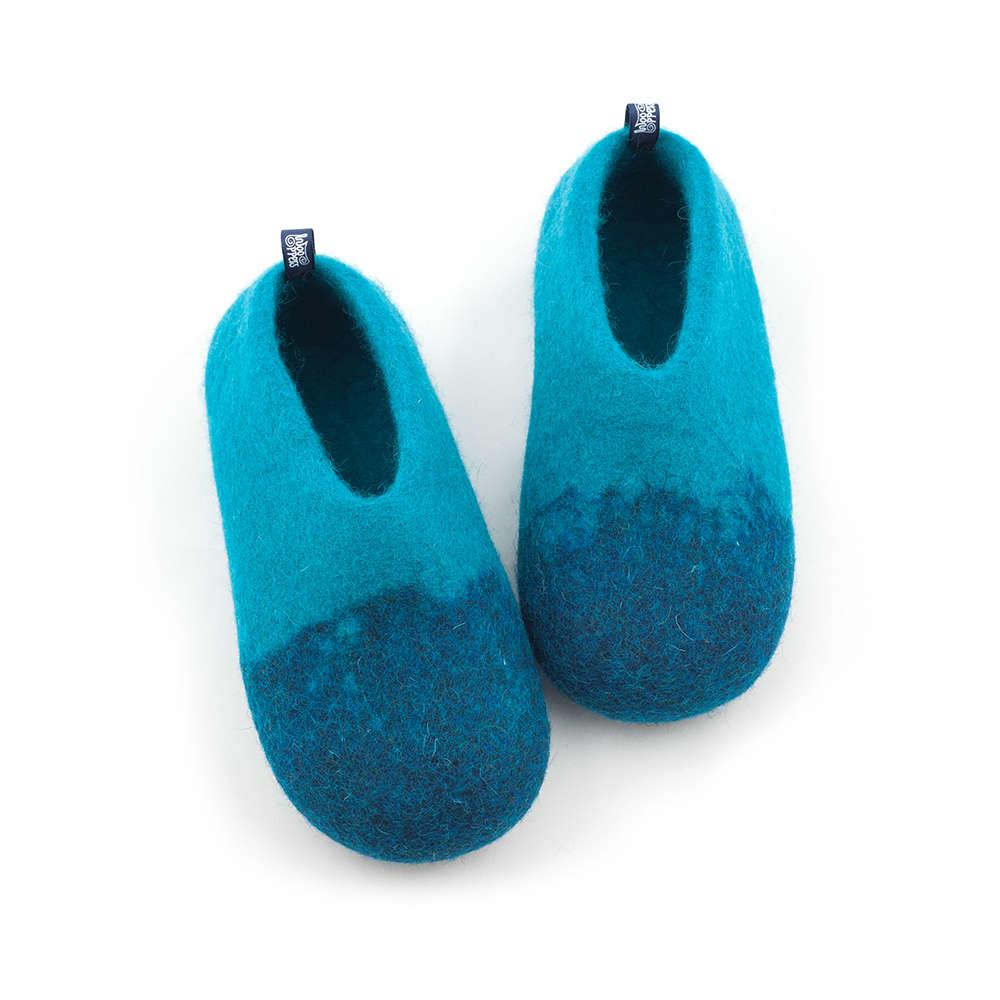 boys blue slippers