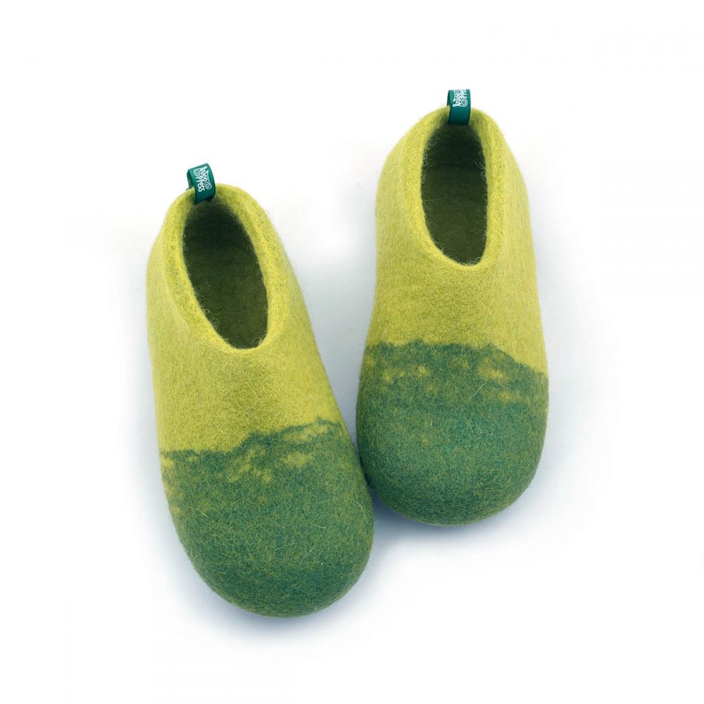 Goed doen niemand Wonder Kids wool slippers in green - DUO kids collection by Wooppers