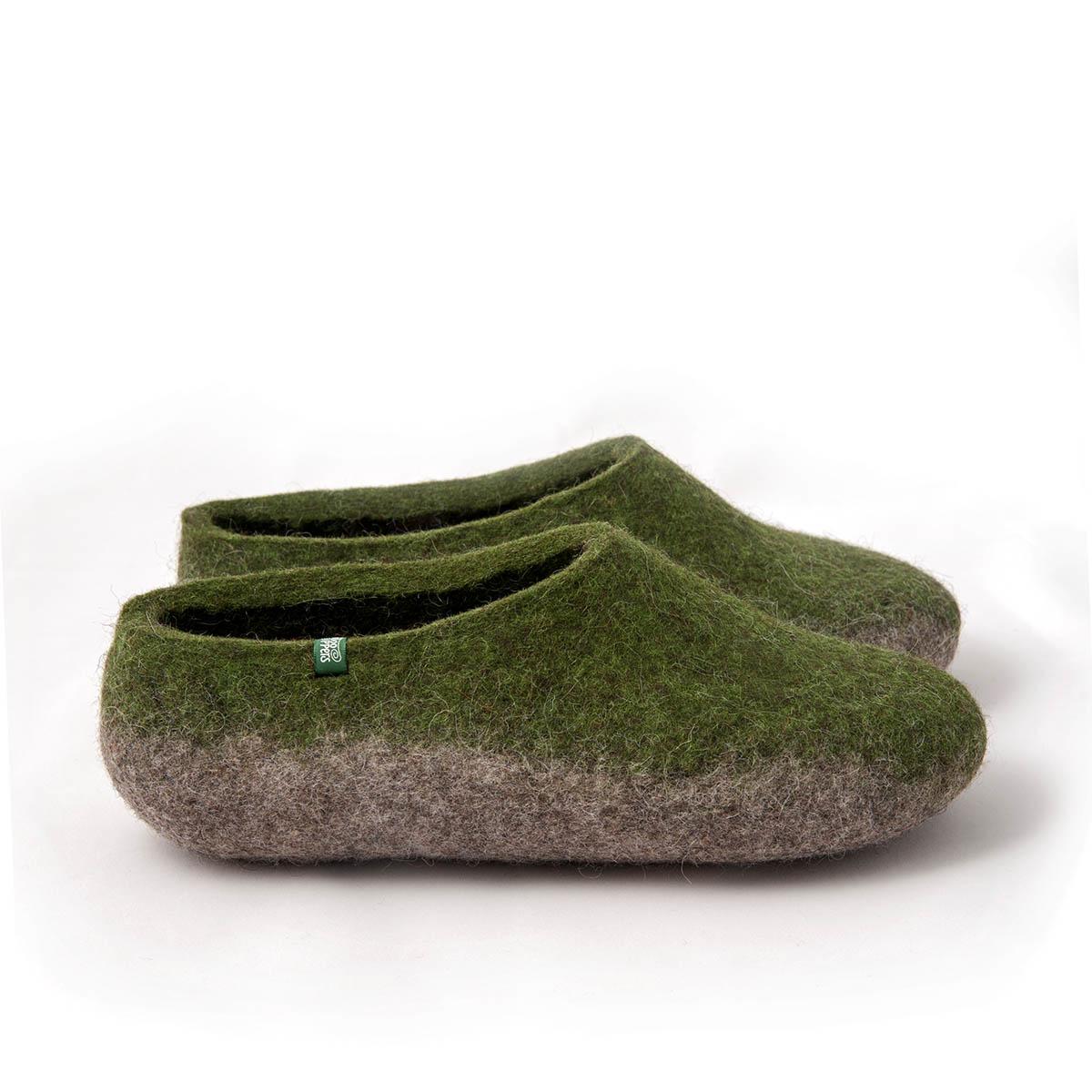 Boiled wool slippers TOPS in green and 